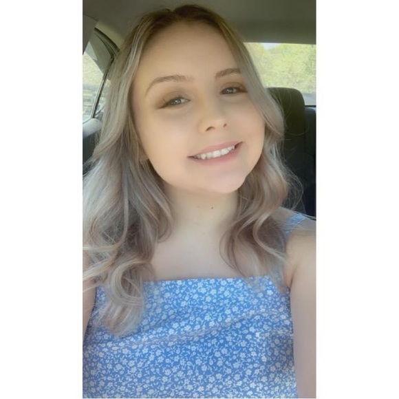 Meet your Posher, Kelsie - Picture 1 of 1